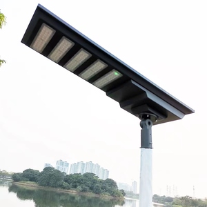 Lampadaire solaire LED 3 têtes 150W avec détecteur de mouvement, éclairage de sécurité extérieur pour jardin, luminosité nocturne constante - Puissance 200W - Product Image 2