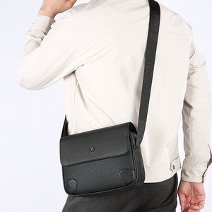 Sac à bandoulière en cuir PU vintage pour homme, sac messager personnalisé de petite taille pour homme - Product Image 3