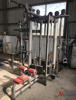 Équipement de gymnastique multifonctionnel 5 stations Machine avec banc de musculation bras et épaule poitrine multifonction de haute qualité