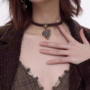 Collier ras-du-cou élégant et tendance, style vintage moderne, avec pendentif cœur en <span class=keywords><strong>cuivre</strong></span> rose <span class=keywords><strong>caramel</strong></span>, chaîne en bambou <span class=keywords><strong>couleur</strong></span> café, pour femme élégante - Product Image 2