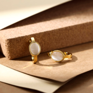 Orecchini Pendenti Minimalisti ed Eleganti per Donne, Gemma Taglio Ovale, Placcati in <span class=keywords><strong>Oro</strong></span> 18K, Acciaio Inossidabile con Incastonatura a Castone, Alta Qualità e Design alla Moda - Product Image 2