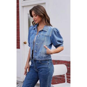 Chaqueta Vaquera Corta Personalizada para Mujer, con Mangas Abullonadas y Bolsillos, Estilo Lavado - Product Image 4