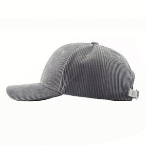 Casquette de baseball chaude en velours côtelé unie à visière incurvée pour femme, idéale pour le sport en extérieur en automne et en hiver - Product Image 6