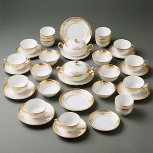 Services de table en céramique de luxe, originaux de l'usine du Shandong, <span class=keywords><strong>vaisselle</strong></span> <span class=keywords><strong>blanche</strong></span> et dorée, ensemble mignon pour 24 personnes - Product Image 1