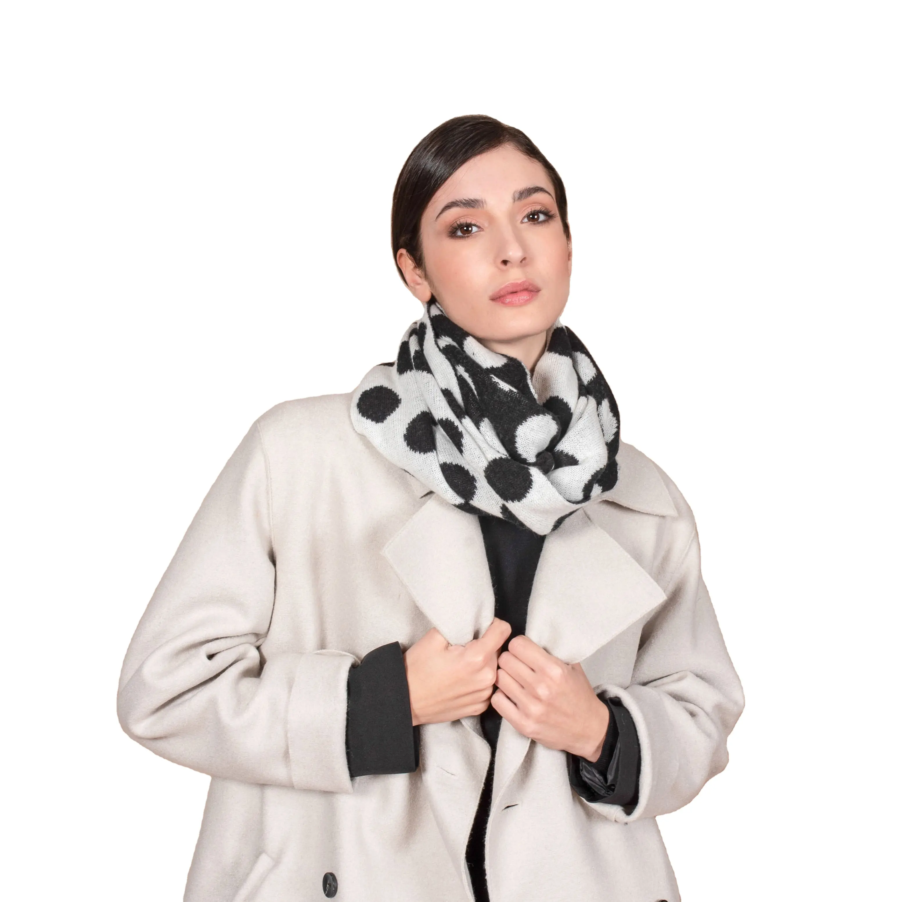 Chất lượng cao len cachemire vòng khăn với POIs | Made in Italy | cho phong cách phụ nữ sang trọng