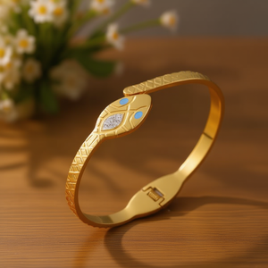 Bracciale in Acciaio Inossidabile a Forma di Serpente con Motivo a X, Colore Oro, Gioielli alla Moda - Product Image 1