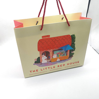 Mini sac cadeau en papier avec dorure à chaud, emballage de luxe pour bijoux, montres, parfums, cadeaux de mariage avec poignée en ruban de satin
