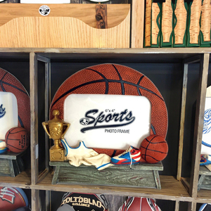 Khung ảnh đội thể thao trong thiết kế hình bóng rổ - Product Image 3