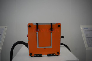 Nettoyeur laser à impulsions industriel 200W 500W, machine portative à fibre optique pour l'élimination de la rouille et de la <span class=keywords><strong>peinture</strong></span> sur métaux, alliages et graffitis - Product Image 2