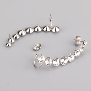 Nouvelles boucles d'oreilles en acier inoxydable couleur argent avec diamants pour femmes - Product Image 5