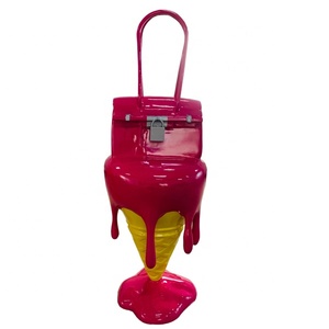 Statuette de sac à main et fenêtre de glace en fibre de verre, décoration créative et personnalisée, 1 pièce - Product Image 4