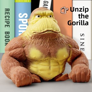 Gadget anti-stress de célébrité d'Internet Wu Zun Mr. for Gorilla, jouet à presser amusant en forme de poisson vert, modèle 054 Ventin - Product Image 1