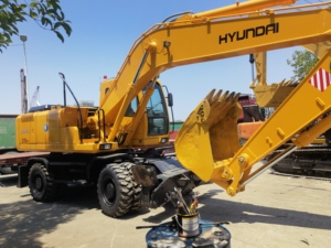 Excavadora de ruedas Hyundai 210W-7 de segunda mano Maquinaria de construcción de buen rendimiento Hyundai 210w-7 en venta - Product Image 2