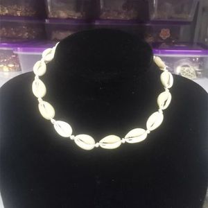 Natural Shell Necklace Women's Clavicle Chain Handmade Pearl Cotton Thread Party Jewelry Yiwu Origin Geometric Design - Product Image 1