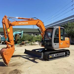 Excavatrice sur chenilles d'occasion Hitachi ZX70 modèle 2022, poids opérationnel de 7 tonnes, faible nombre d'heures de travail, moteur et boîte de vitesses incluses, godet de 0,48 m - Product Image 4