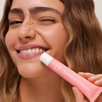 Gloss à lèvres en gros, longue tenue, végétalien, waterproof, liquide, crémeux, beurré, hydratant, teinté, pour des lèvres pulpeuses