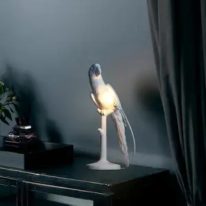 Lampu Meja Burung Desain Lucu Dekorasi Kamar Anak Lampu Samping Tempat Tidur Meja Kuda Putih Resin Lampu Burung Beo