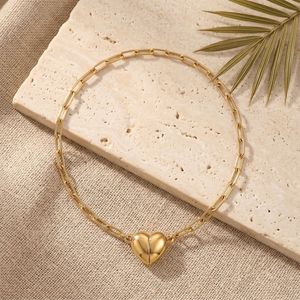Pulsera de Cadena Chapada en Oro, Diseño Creativo con Colgante de Corazón Magnético, Acero Inoxidable, para Parejas, Éxito de Ventas en Europa y América - Product Image 3