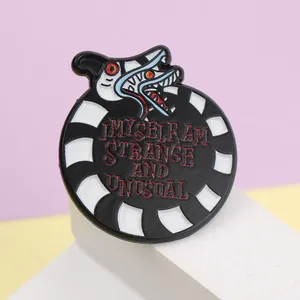 <span class=keywords><strong>Letras</strong></span> de serpiente MYSELF AM STRANGE, alfileres de solapa de Metal esmaltados inusuales, broches de aleación divertidos, insignias para niños, amigos, regalo para fiestas - Product Image 4