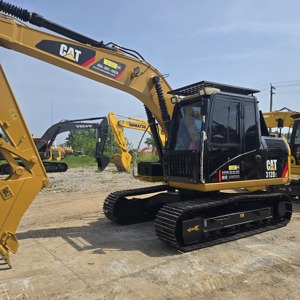 Offre Spéciale : Excavatrice sur chenilles Caterpillar CAT 312D2 de 12 tonnes d'occasion avec nouvelle benne et bras hydraulique robuste - Product Image 2