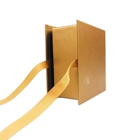 Boîte cadeau pliable haut de gamme en carton recyclé écologique avec ruban et design protecteur en feuille d'or