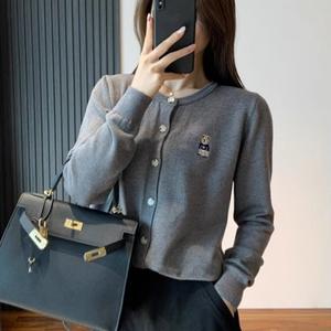 <span class=keywords><strong>Pull</strong></span> cardigan en tricot à manches longues White <span class=keywords><strong>Bear</strong></span> pour femmes, automne et hiver 2025, nouveau haut court noir ample - Product Image 4