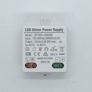 Fuente de Alimentación LED Yudi, 12V 0.5A 6W, Voltaje Constante, Uso en Interiores, Fuente de Alimentación Conmutada - Product Image 2