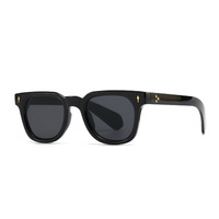 Lunettes de soleil carrées UV400 à monture intégrale dégradée, style rivet, tendance 2026, pour le street style européen et américain, idéales pour les influenceurs Instagram