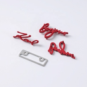 Plat Label Logam Rivet dengan Logo Kustom Huruf Timbul YHG dari Paduan Seng untuk Pakaian, Mantel, dan Tas Tangan - Product Image 5