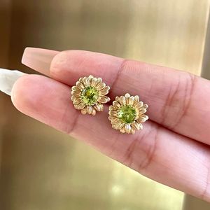 Collar con Colgante de Girasol Amarillo en Oro Sólido de 18k, Diseño Personalizado Xinfly, Joyería para Mujer - Product Image 4