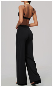 Ensemble tricoté 2 pièces pour femme : haut court sans manches à col halter et pantalon large rayé, respirant, coupe décontractée classique, toutes saisons - Product Image 2