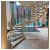 Escalier en colimaçon Prima Classic Circle pour l'aménagement intérieur de maisons résidentielles de style rétro