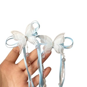 Pince à cheveux avec nœud en ruban et pompon perlé - Product Image 6