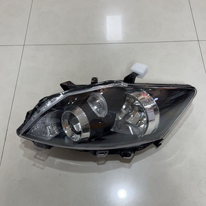 2 pièces de phares avant de voiture pour Toyota <span class=keywords><strong>Auris</strong></span> 2009-2012 81145-12D70 ADE150 NRE150 NZE151H NZE154H - Product Image 5