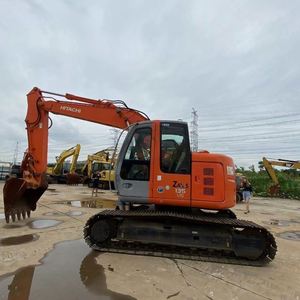 Excavadora Usada Hitachi ZX135 de 13.5 Toneladas en Buen Estado de Funcionamiento - Product Image 2
