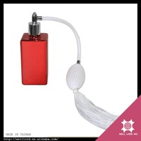 Atomiseur de parfum carré en verre personnalisé (capacité et couleur), pulvérisateur d'huile à estampage à chaud avec tuyau/pompon, emballage personnalisé