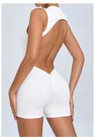 Combinaison courte de sport élastique et extensible pour le fitness, effet push-up fessier