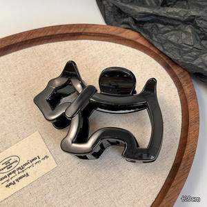 Jolie pince à cheveux en plastique ajourée à pois pour femme et fille - Product Image 4