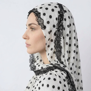 Hijab Elegante de Modal con Encaje de Puntos, Tela Modal Premium Elástica para Mujeres Musulmanas, Uso en Todas las Estaciones - Product Image 3