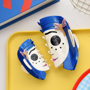 กิ๊บติดผมทรงกอทิก Oradour Coraline Acetate แบบประกบสองด้าน Ghost Mom สำหรับผมหนา ยึดผมแน่น น้ำหนักเบา ไม่ลื่น ใช้ได้ทุกวัน - Product Image 1