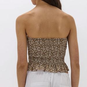 Top court à bretelles sans bretelles à imprimé floral inspiré de la plage de style occidental, à volants, de haute qualité, 100% rayonne - Product Image 6