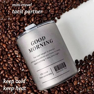 Vaso Térmico de Acero Inoxidable de 12 oz con Tapa y Cuchara, Diseño Contemporáneo Ecológico para Café, Té y Cerveza - Product Image 1