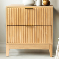2024 Meubles d'armoire en chêne de stockage en bois rustique en gros avec des accents de rotin pour le salon