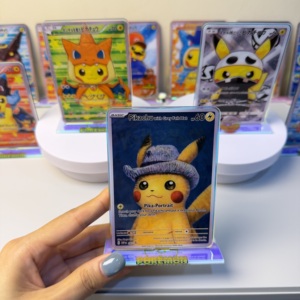 Nouvelle boîte de présentation rectangulaire <span class=keywords><strong>en</strong></span> acrylique pour cartes TCG Anime, effet laser <span class=keywords><strong>arc</strong></span>-<span class=keywords><strong>en</strong></span>-<span class=keywords><strong>ciel</strong></span>, impression UV double face, vente <span class=keywords><strong>en</strong></span> gros - Product Image 4