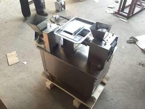 Machine à fabriquer des enveloppes de samosas et de siomais motorisée de haute qualité, en acier inoxydable de qualité alimentaire, capacité de 70 pièces/minute - Product Image 5