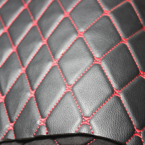Pelle Sintetica Scamosciata Trapuntata Nera con Cuciture Rosse per Rivestimenti Auto, Sedili, Pannelli Porta e Interni - Product Image 6