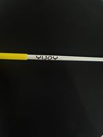 Bâtons de gymnastique rythmique en caoutchouc YIJOY les plus vendus, 57 cm, conformes à la norme FIG, adaptés à la fois à l'entraînement et aux compétitions.