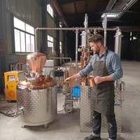 200 Liter 4-platen semi-automatische watergekoelde fruitwijn distilleerketel koperen refluxkolom brandewijn wodka whisky productiemachine