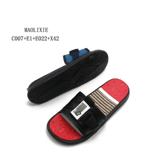 Sandalias deslizantes originales para hombre, zapatillas hinchables personalizadas, para el hogar - Product Image 3