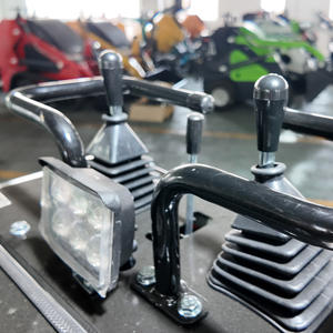 迅速配送 ディーゼルスキッドステアローダー ミニホイール式スライド＆シフトローダー エンジンポンプ＆ギアボックス付き 送料無料 - Product Image 5